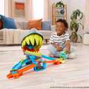 Hot Wheels Toy Car Track Set, City Shark Chomp Beach Playset with 1:64 Scale Die-Cast Vehicle. 2 Ways to Play, Knock Out the Shark or Get Eaten
