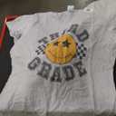 Retro Third Grade Teacher Student 1st Day Back To School T-Shirt. Gray, size M