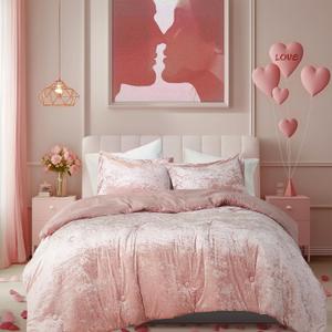 Comfort Spaces Juliette Luxe Comforter Set Velvet Lush with Soft Brushed Microfiber Reverse, All Season Cozy Velvet Bedding Sets, Fluffy Comforter Bed Set, Matching Sham, Blush King 3 Piece
