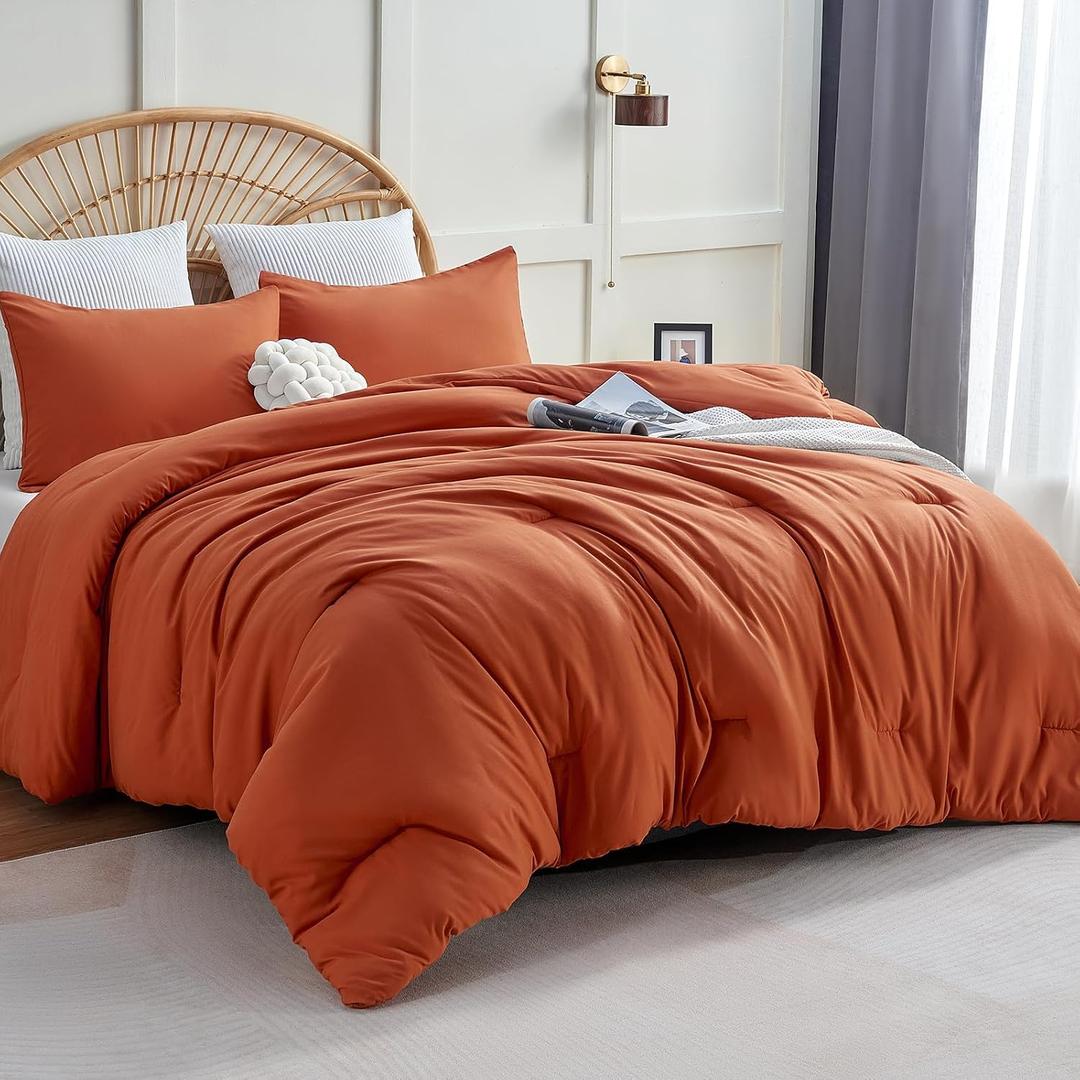 CozyLux Terracotta Queen Comforter Set, 3 Pieces Burnt Orange Rust Solid Breathable Quilted Bedding Sets, Luxury Fluffy Soft Bed Set with Down Alternative Comforter and 2 Pillowcases for All Season