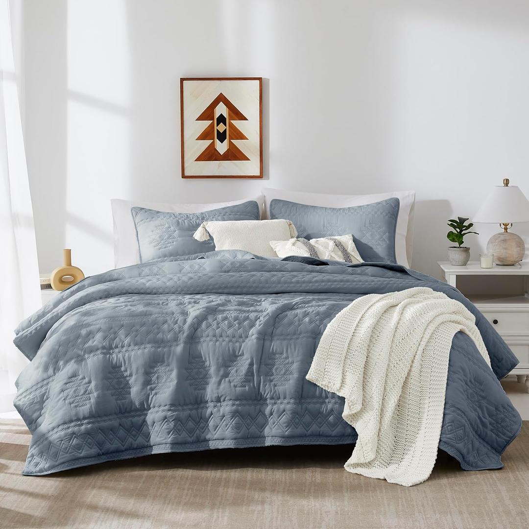 WDCOZY Boho Blue Grey Oversized California Cal King Size Quilt Bedding Sets with 2 Pillow Shams, Farmhouse Lightweight Soft Bedspread Coverlet for All Season, 116x106 inches