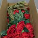 50 PCS Fake Red Roses, Artificial Red Flowers Bulk Realistic Silk Faux Rose with Stems for Wedding Decoration Anniversary Bridal Bouquet DIY Floral Arrangement Romantic Home Decor Gifts