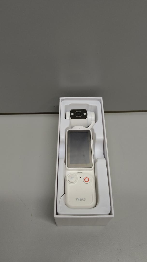 W & O Vlogging Camera with 180° Rotating Lens, Pocket Body Camera with Audio & Video Recording,7Hour Battery, Handheld POV Cameras with 32GB Card, Easy OneButton Recording for Travel,Daily Life, white