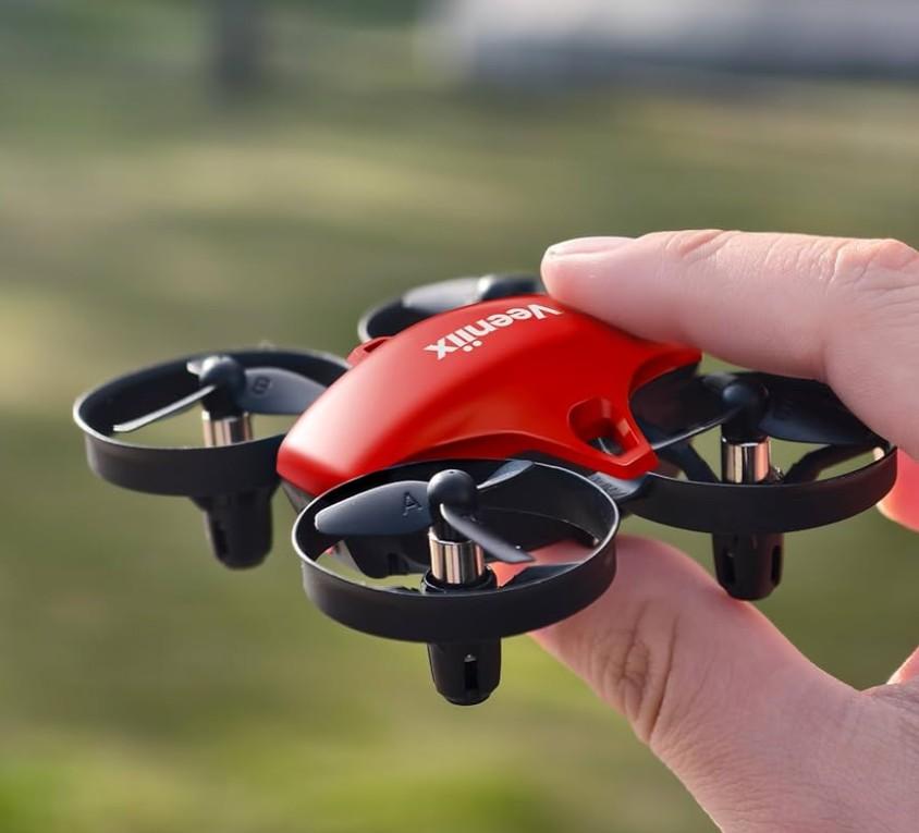 V995 Red Mini Drone for Kids and Beginners, Indoor RC Quadcopter Plane with 3D Flips, 360° Rotation, Circle Fly, Auto Hover, Headless Mode, 21Mins 3 Batteries, Gift for Boys and Girls