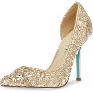 Betsey Johnson Women's Chic (6.5, Light Gold)