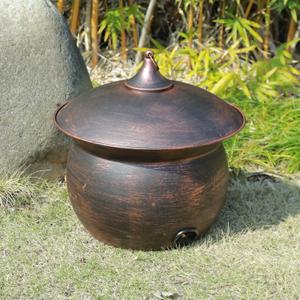 Metal Garden Hose Storage Pot, Vintage Copper Finish Hose Holder with Lid, Heavy-Duty Outdoor Water Hose Container for Patio/Yard/Lawn Decor, 15.25 x 15.25 x 13.5 inches