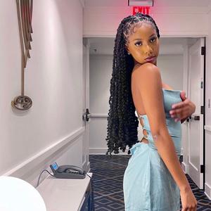 ToyoTress Tiana Passion Twist Hair - 24 Inch 8 Packs Pre-Twisted Passion Twists, Long Pre-Looped Crochet Braids Made Of Bohemian Hair Synthetic Braiding Hair Extension (24 Inch, 1B-8P)