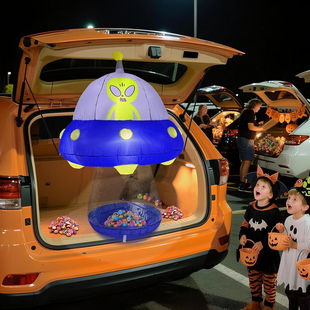 Epochleno 2025 Halloween Trunk or Treat Car Decorations, Alien-Themed Halloween Car Inflatable Decor, Built-in LED Lights & Candy Pocket for Outdoor Trunk Parties & Events