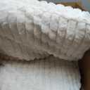 Bedsure ComfyFleece™ Fluffy Balanced Support Large Dog Bed for Crate,35x22