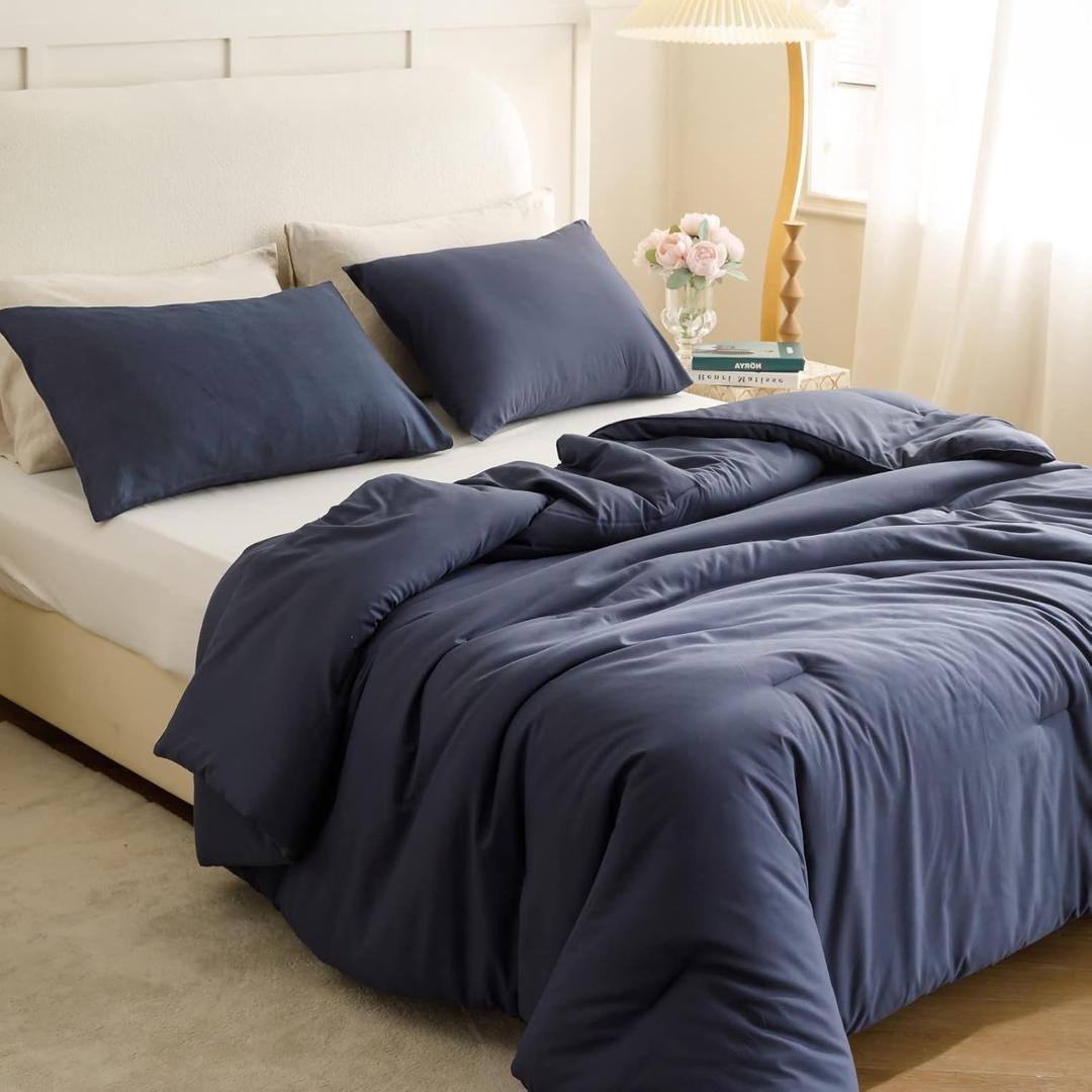 ROSGONIA King Size Comforter Set Navy Blue, 3pcs (1 Blue Comforter & 2 Pillowcases), All Season Bedding Soft Lightweight Bedspread Blanket Quilt