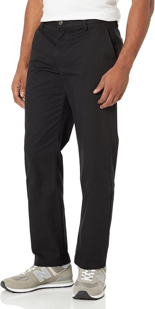 Amazon Essentials Men's Straight-Fit Wrinkle-Resistant Flat-Front Chino (30W x 32L, True Black)