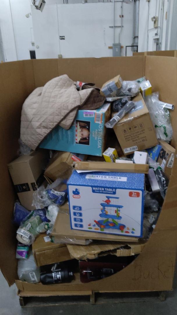 Pallet of Salvage Items