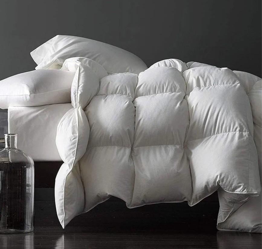 Royoliving Premium Feathers Down Duvet Insert Comforter Oversized King Size All Season Medium Warmth White 100% Cotton Cover with Corner Tabs (120x98, 77 oz)