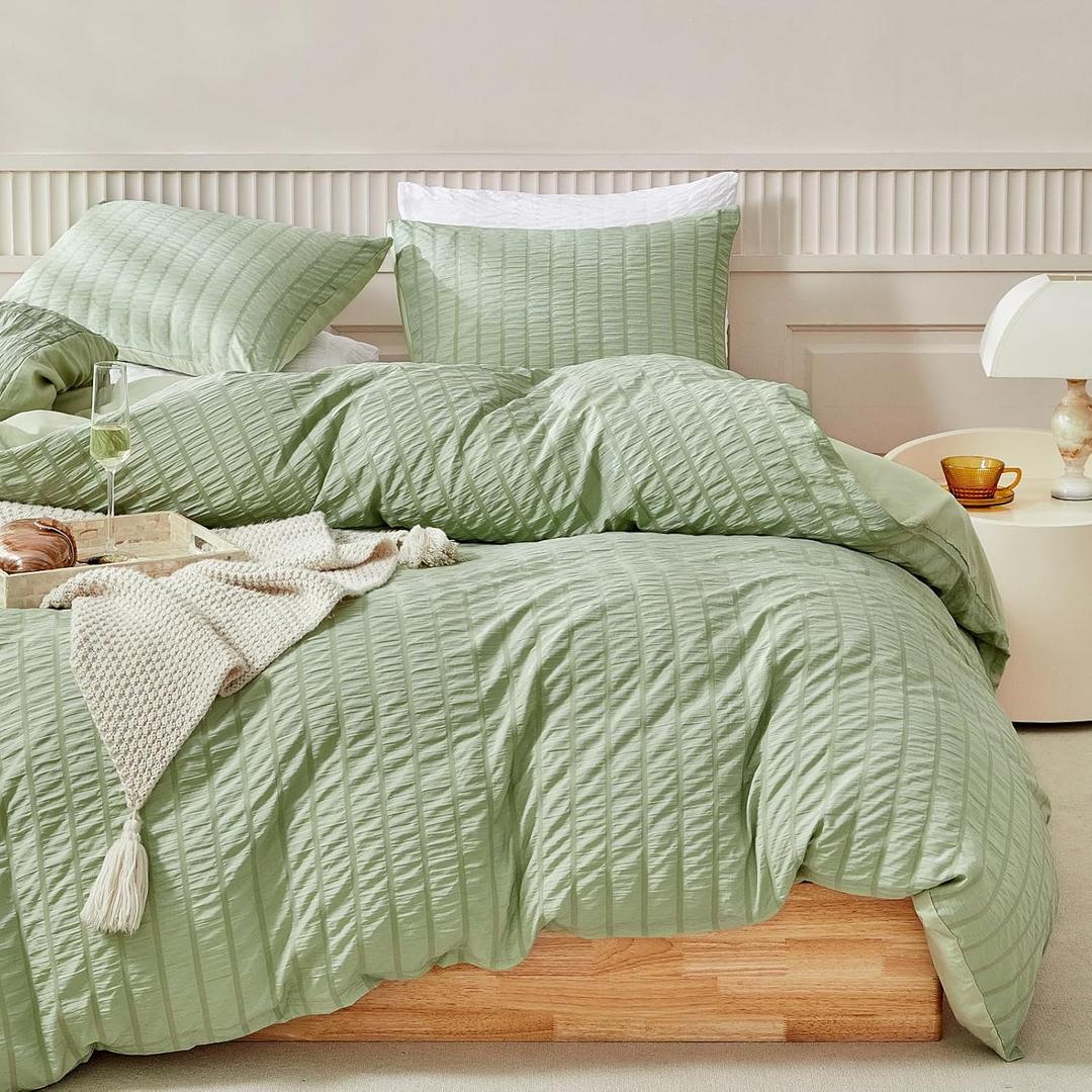 WARMDERN Duvet Cover Set Queen Size, 3pcs Washed Microfiber Green Bedding Set, Soft Breathable Striped Textured Seersucker Duvet Cover with Zipper Closure & Corner Ties(Green, Queen)