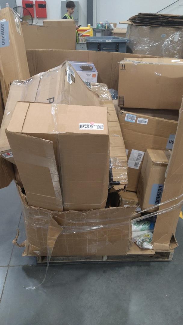 Pallet Of Salvage Items
