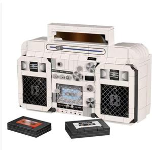 Retro Mini Radio Building Blocks Set Gifts for Christmas, Birthday, Valentine's Day, Thanksgiving, 645pcs Vintage Radio Toys Model for Adults Girls Boys Kid Toys