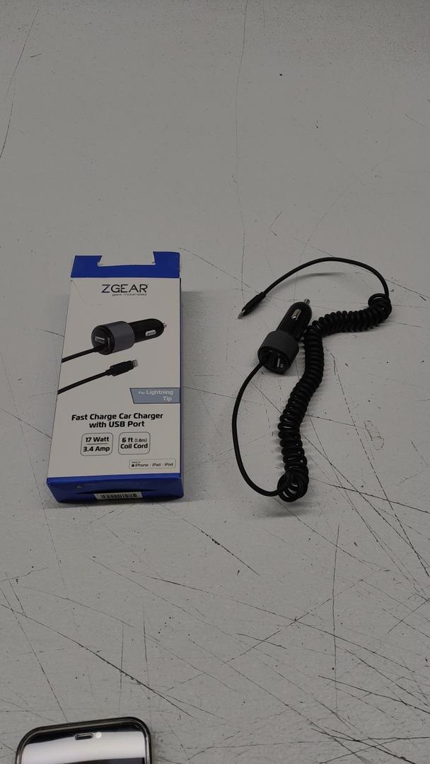 ZGEAR Fast Charge car charger with USB port for lighting tip