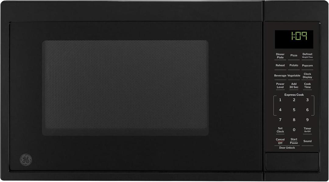 GE Countertop Microwave Oven, Compact 0.9 Cubic Ft., 900-watt Capacity, 7 Auto Cooking Settings, Child-Lock Technology, Kitchen Essentials for the Countertop, Dorm Room or Apartment, Black