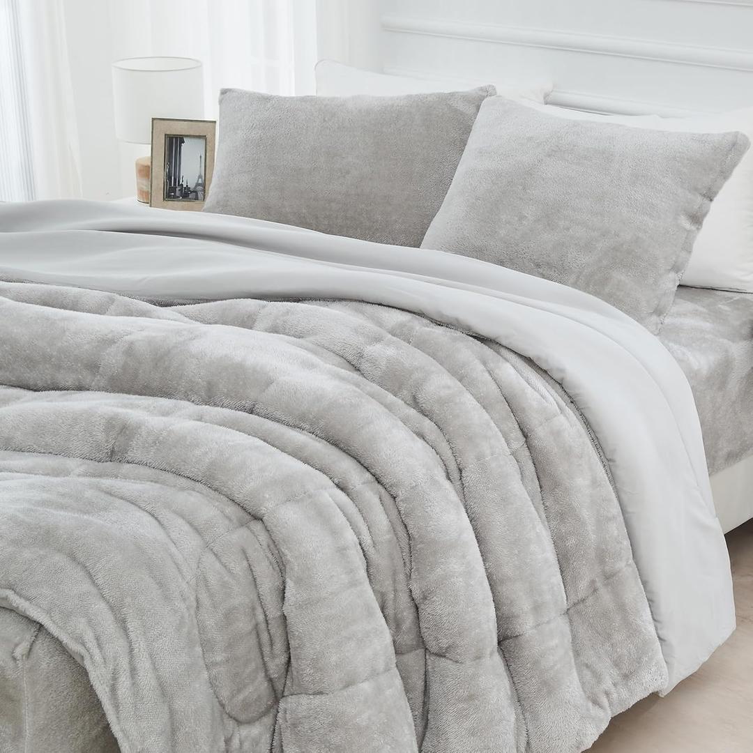 Faux Fur Comforter Set with Fitted Sheet - Luxury Ultra Soft Fluffy Fuzzy Queen Comforter Set, Cozy Warm Plush Bedding Comforter for Winter, 4 Pcs (1 Comforter +1 Fitted Sheet + 2 Pillowcases) (Light Grey)