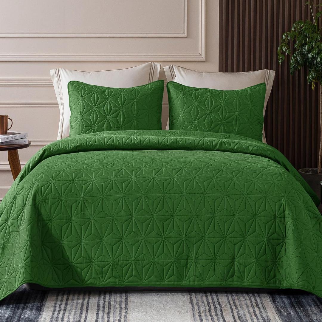 Whale Flotilla Queen Size Quilt Bedding Set, Soft Green Queen/Full Quilts Bedspreads for All Seasons, Lightweight Geometric Star Pattern Coverlets - 3 Pieces(1 Quilt, 2 Pillow Shams)