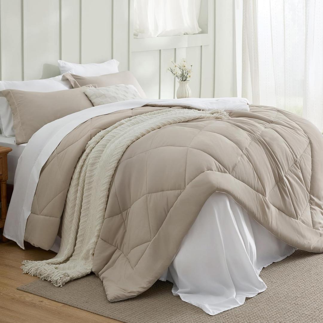 Bedsure Oversized Queen Comforter Set - 7 Pieces Reversible Black Bedding, Oversized Queen Size Bed Set for All Seasons, Bed in a Bag with Down Alternative Comforter, Sheets, Pillowcases & Shams