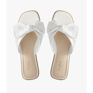 Womens White Black Flat Sandals for Women Dressy Comfortable Summer Beach Sandals for Women 2025 Cute Bow Square Open Toe Slip On Slide Sandals Bridal Wedding Shoes, Size 7