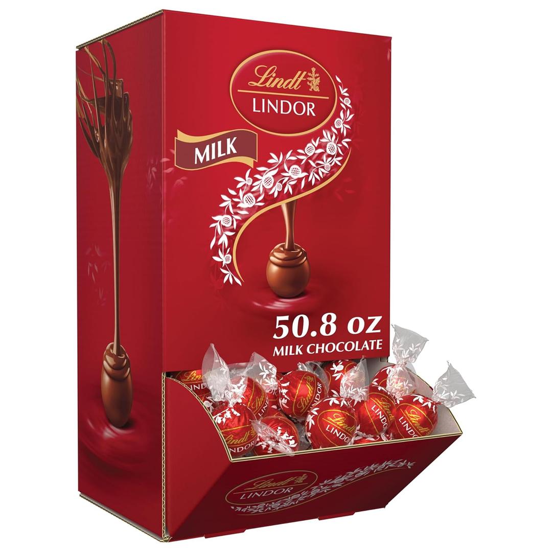 Lindt LINDOR Milk Chocolate Candy Truffles, Milk Chocolate with Smooth, Melting Truffle Center, 50.8 oz., 120 Count (BB 10/31/2025)