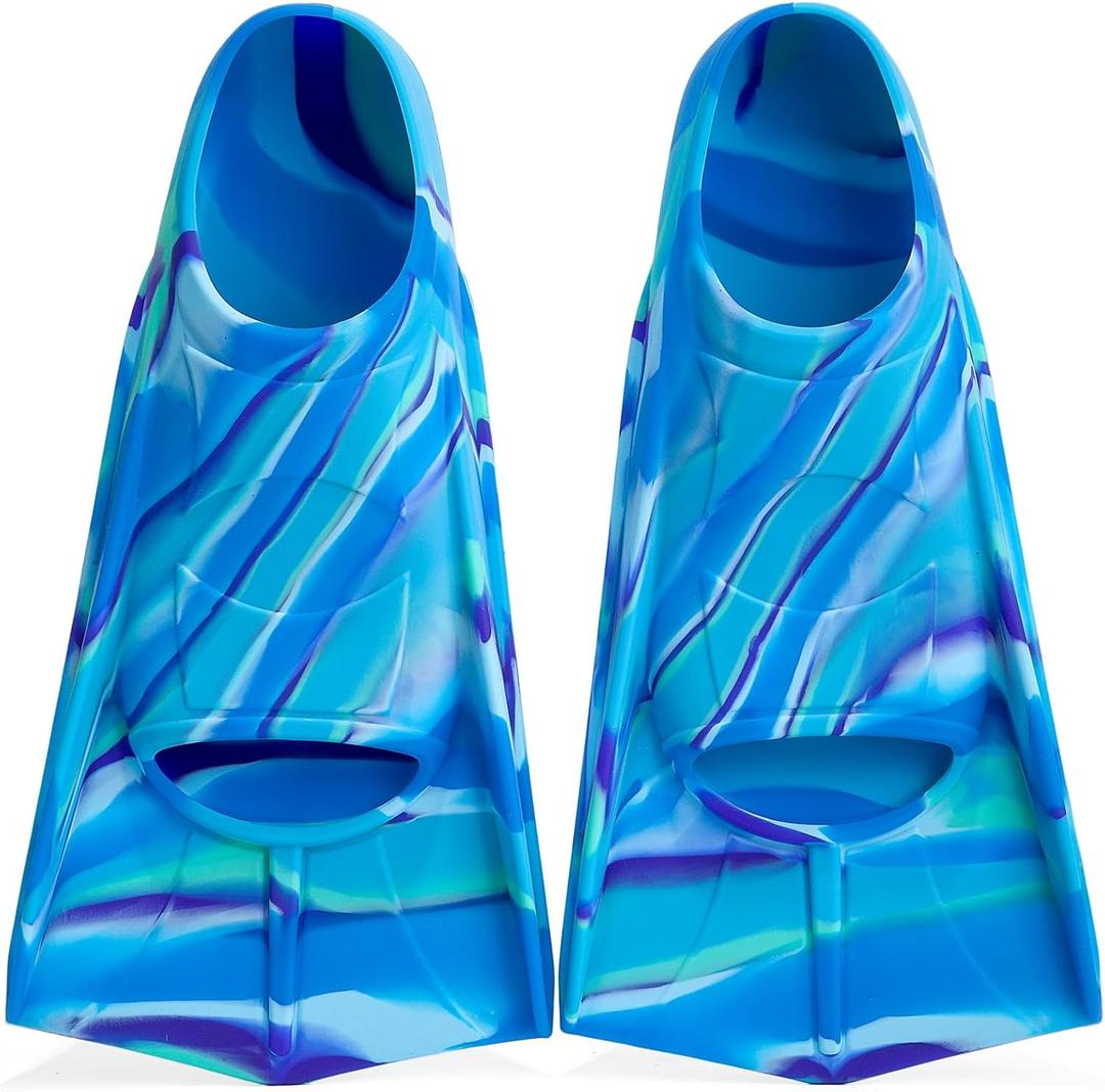 Kids Swim Fins Youth Short Blade Swimming Training Flippers Snorkeling Diving Travel Size Fins for Children Girls Boys Beginners,Lap Swimming,Comfortable Silicone Flippers with Mesh Bag, Blue Medium
