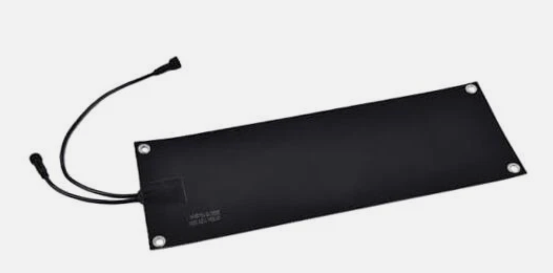 Luxzozql 1 Pcs Heated Snow Melting Mat, 10 x 30 in NonSlip Rubber Heated Outdoor Mats, Snow and ice Melting Mats FOI Winter Outdoor Stairs, Steps, Walkways, Driveway, Doorways, 2 in/h Melting Speed