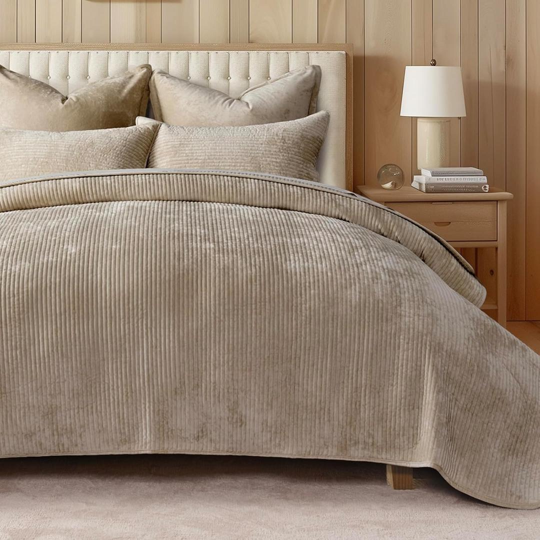 EVERGRACE Velvet Quilt Set King Size, Luxurious Soft Quilted Bedding Sets, Lightweight Velvet Comforter for All Season, Striped Channel Bedspread Coverlet with 2 Shams, Urban Taupe