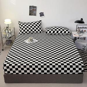 KAREVER Black Grid Bed Sheet Set Black White Plaid 4 Pieces Bedding Sheet Set 1 Fitted Sheet 1 Flat Sheet with 2 Pillowcases Black Chceckered Queen Size