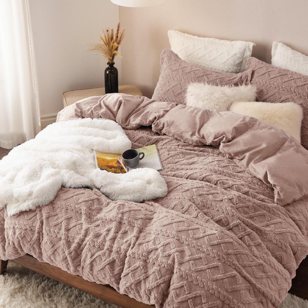 Bedsure Fluffy Flannel Duvet Cover Set - Faux Fur Comforter Cover Queen Size, Cameo Rose Warm Plush Bedding for Winter, 3-Piece Set with Zipper Closure (90"x90") and 2 Pillow Shams