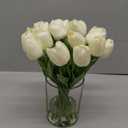 WELL KNOWN 20 Pcs White Tulips Artificial Flowers in Vase, Fake Flowers in Glass Vase, Real Touch Fake Tulips Artificial Flowers in vase with Faux Water for Home Decoration, Dining Table