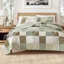 Great Bay Home Lodge Quilt Set - 3-Piece King/California King Size Rustic Bedding Set - Lightweight, All-Season, Reversible Bedspread (Floral Grid - Brown)