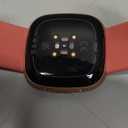 Fitbit Versa 4 Fitness Smartwatch with Daily Readiness, GPS, 24/7 Heart Rate, 40+ Exercise Modes, Sleep Tracking and more, Pink Sand/Copper Rose, One Size (S & L Bands Included)