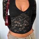 Womens Long Sleeve Going Out Tops Lace V Neck Mesh Crop Shirts Sexy Cute Y2K Fall Trendy Outfits 2025 (Black, L)