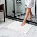 SUBRTEX Bathroom Rugs Chenille Bath Rug Soft Short Plush Bath Mat Soft Shower Mat Water Absorbent Shower Mat Quick Dry Machine Washable (White,18" x 24")