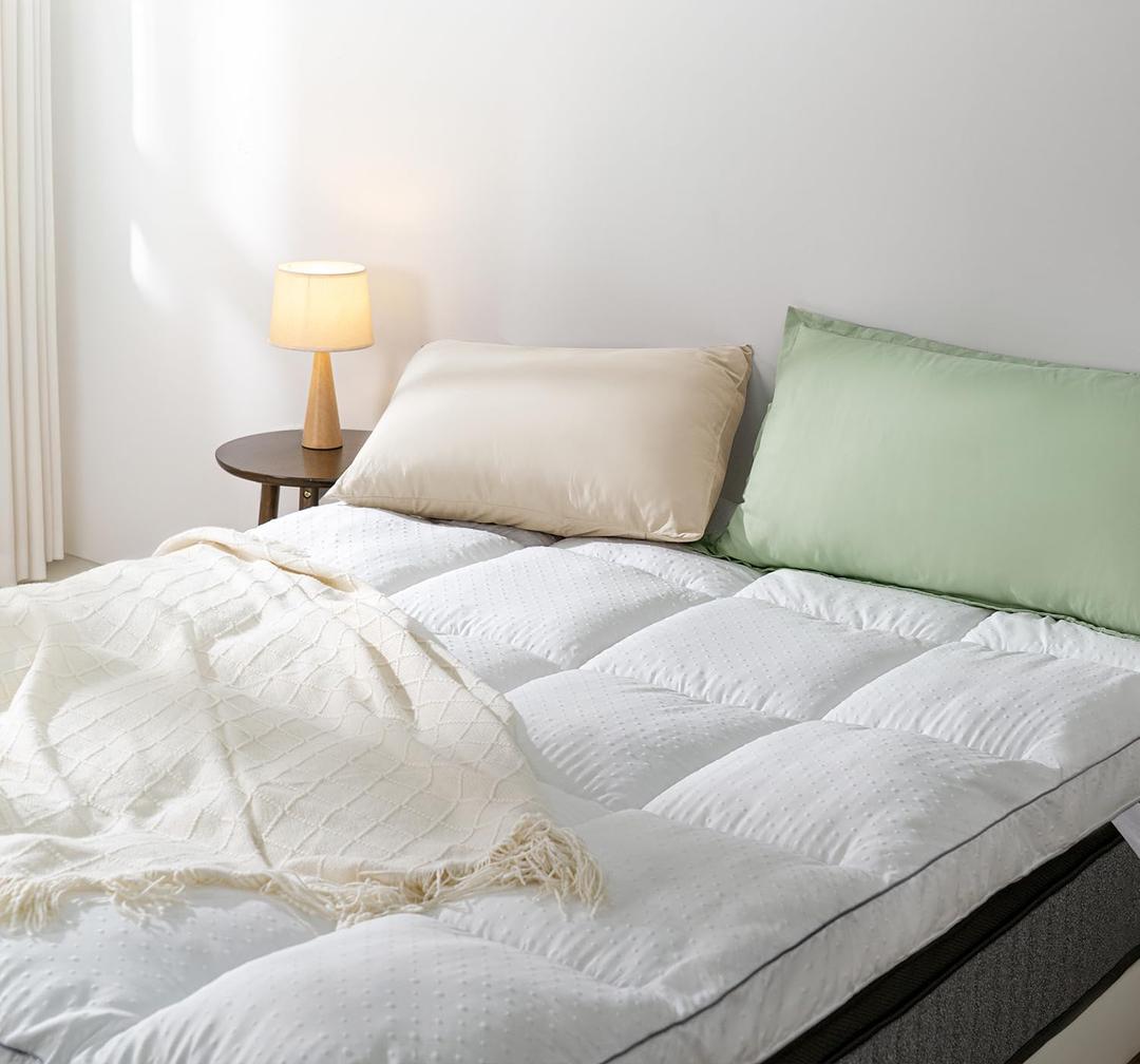 Marine Moon Queen Mattress Topper, Extra Thick Pillowtop, Cooling and Plush Mattress Pad Cover, 7D Down Alternative Fill,Soften Hard Bed (Basic - Dotted White)