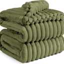 Bedsure GentleSoft Full Blanket for Couch - Cozy Soft Blankets for Women, Cute Small Fleece Throws for Girls, Birthday Gifts for Women Decor Gifts, Moss, 84x90 Inches