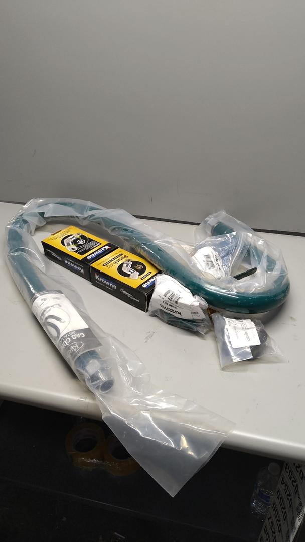 FSE M10072K12 Royal Series Moveable Gas Connection Kit, 1" I.D., 72" Long, Stainless Steel Corrugated tubing & Radial wrap with Green Antimicrobial PVC Coating, (1) Quick Disconnect, (2) 360° Swivel