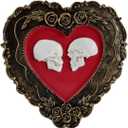 BinaryABC Halloween Romantic Love Skeleton Decor,Heart-Shaped Skull Ornament,Halloween Resin Craft Decorations