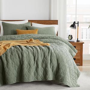 palassio Olive Green King Size Quilt Set, Muslin Cotton Shell Down-Alt Poly Filling, Soft Shabby Chic Rustic Farmhouse Country Bedspread, Textured Gauze Coverlet, Lightweight Bedding, 2 Shams