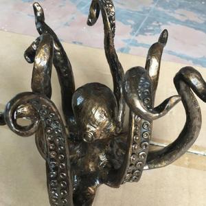 SUYUDSM Octopus Statue, Resin Octopus Coffee Cup Holder Bronze Home Decoration Home Bar Accessory (Bronze)