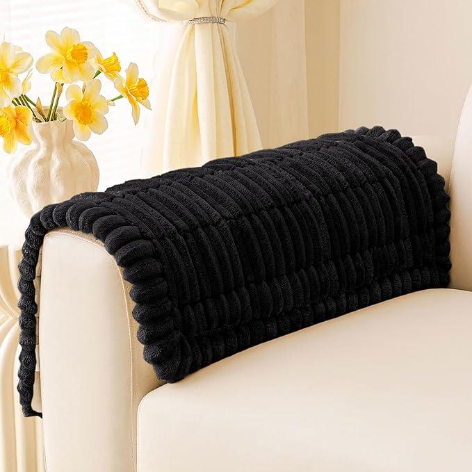 Smiry Couch Cover for Dogs, Non Slip Washable Sofa Protector for Pets, Soft Furniture Cover for Pet, Stylish Sofa Covers, Cozy Protect Against Fur, Dirt & Everyday Messes (Black, 27.6" x 47")
