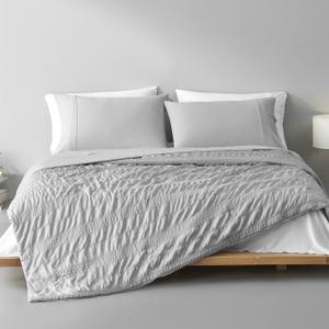 Cozy Bliss Seersucker Cooling Comforter King Size, Q-Max 0.4 Reversible Lightweight Cooling Blanket, Breathable Silk Smooth Summer Bedding Quilt for Hot Sleepers Night Sweats Light Grey