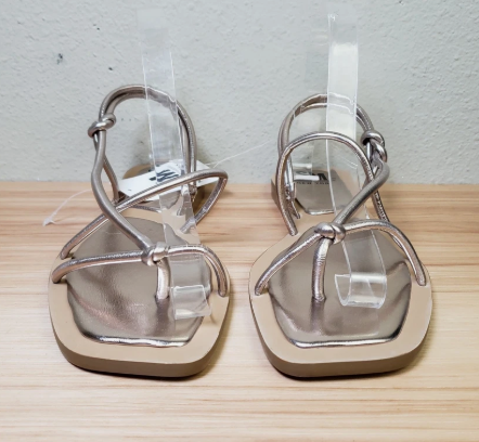 SM New York Size 8 Milly Strappy Flat Sandals Gold Metallic Summer Coastal Greek 7