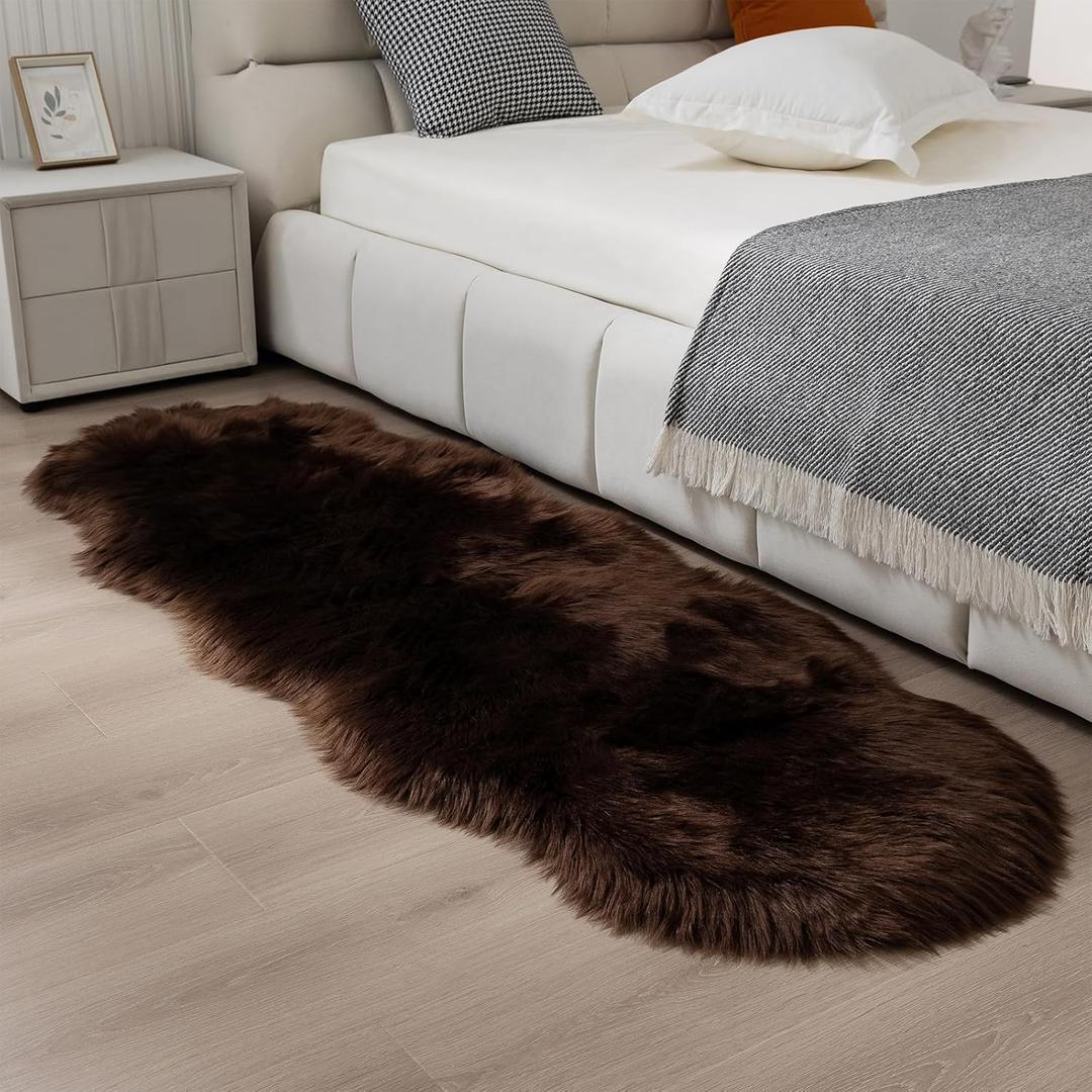 Faux Fur Rug Coffee Sheepskin Rug 2 x 6 ft Running Blanket Washable Fluffy Coarse Wool Carpet, Suitable for Bedroom Floor, Sofa Cushion, Living Room Bedside Carpet