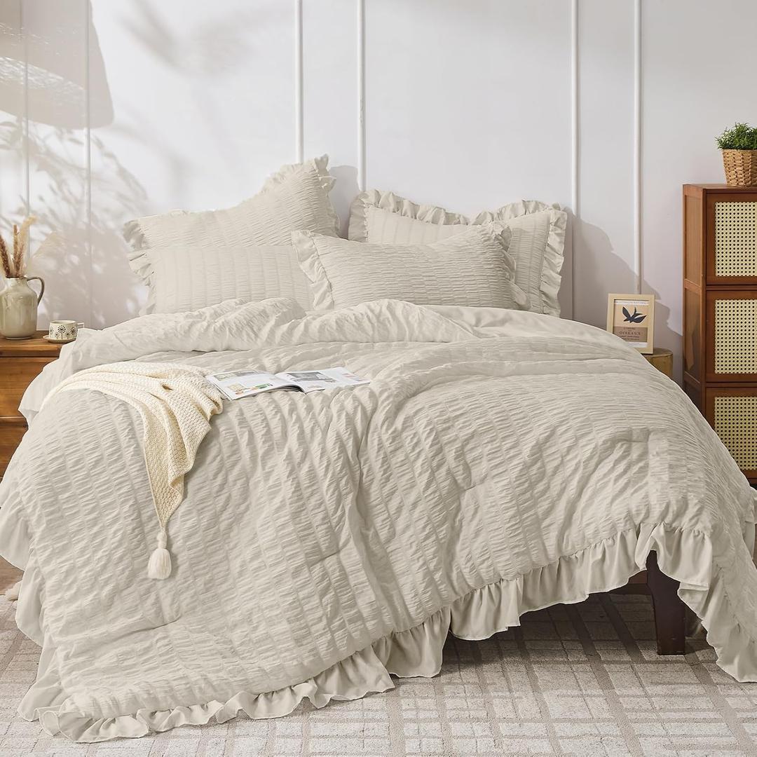 JOLLYVOGUE Queen Comforter Set, 3 Pieces Oatmeal Seersucker Comforters Queen Size, Lightweight & Fluffy Bedding Sets for All Season with 1 Ruffle Comforter and 2 Ruffle Pillowshams