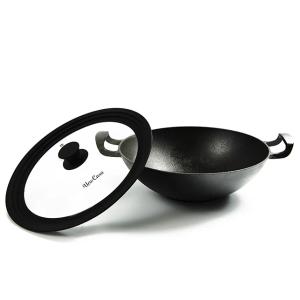 CAST IRON WOK WITH LID
DURABLE AND VERSATILE WITH A SILICONE LID