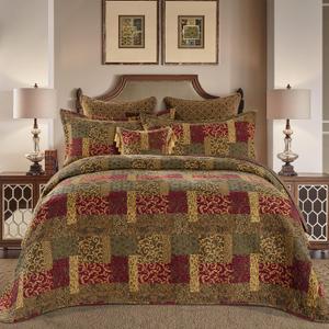 Loom and Mill 3 Piece Traditional Patchwork Quilt Set, Red Gold, Queen